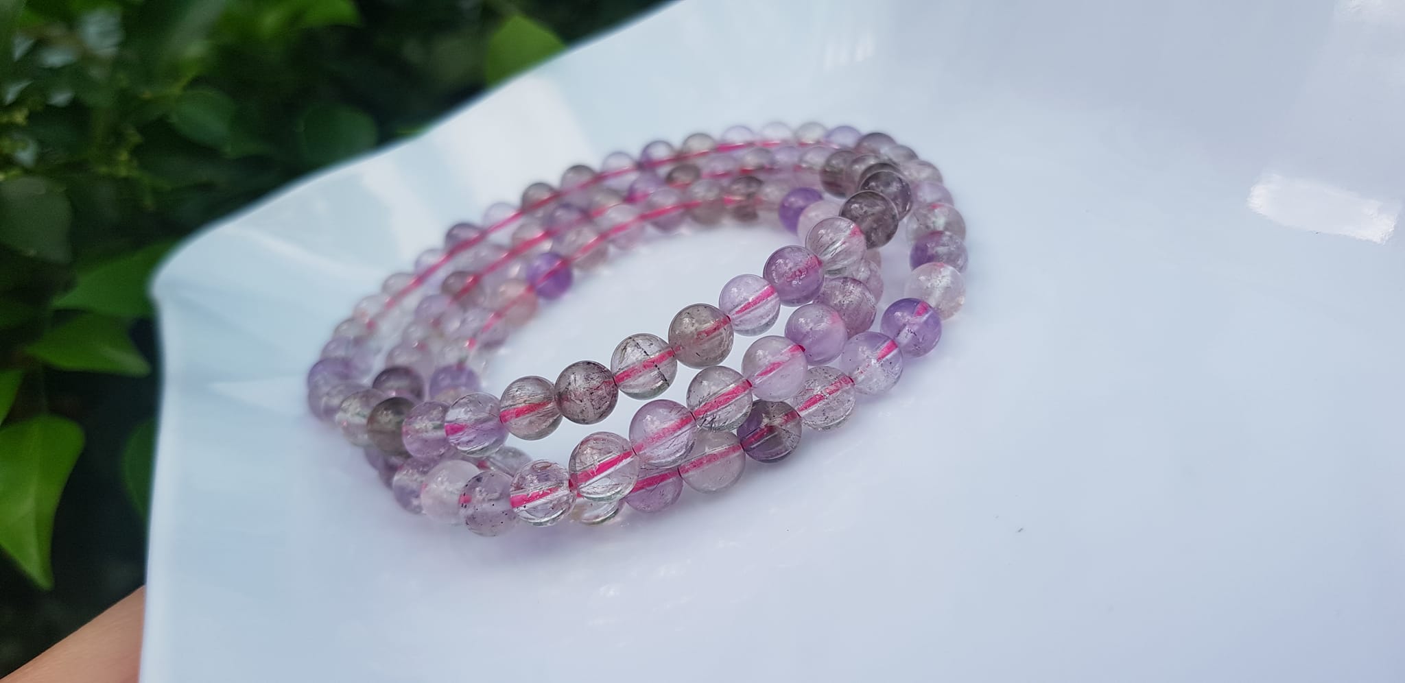 Vòng Tay phong thủy Đá Super Seven tự nhiên bóng đẹp Size vòng hạt 6mm kiểu quấn tay 3 vòng đẹp lắm ạ Super Seven màu tím tím trắng bóng thiệt là đẹp ạ