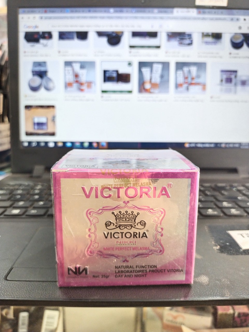 Kem VICTORIA NIKKIN Ngăn Ngừa Chống Lại 12 Dấu Hiệu Lão Hóa 25g-hộp hồng ( không xuất hóa đơn đỏ )