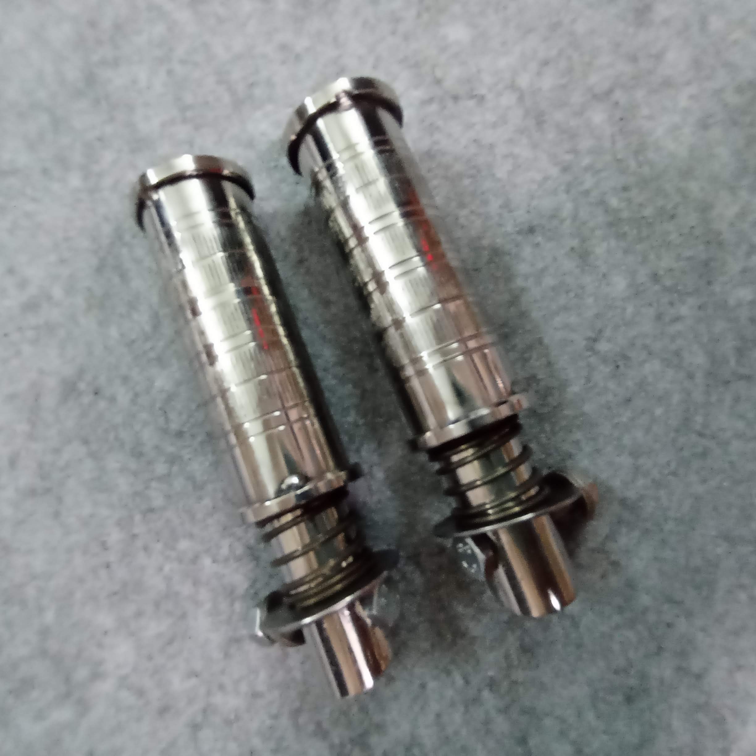 Cặp gác chân sau cho xe dream inox