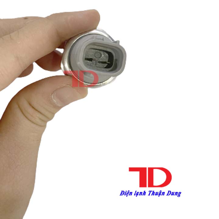 Van áp xuất dùng cho hệ thống điều hòa ô tô, hệ thống lọc môi chất lạnh oto, van an toàn giúp bảo vệ hệ thống
