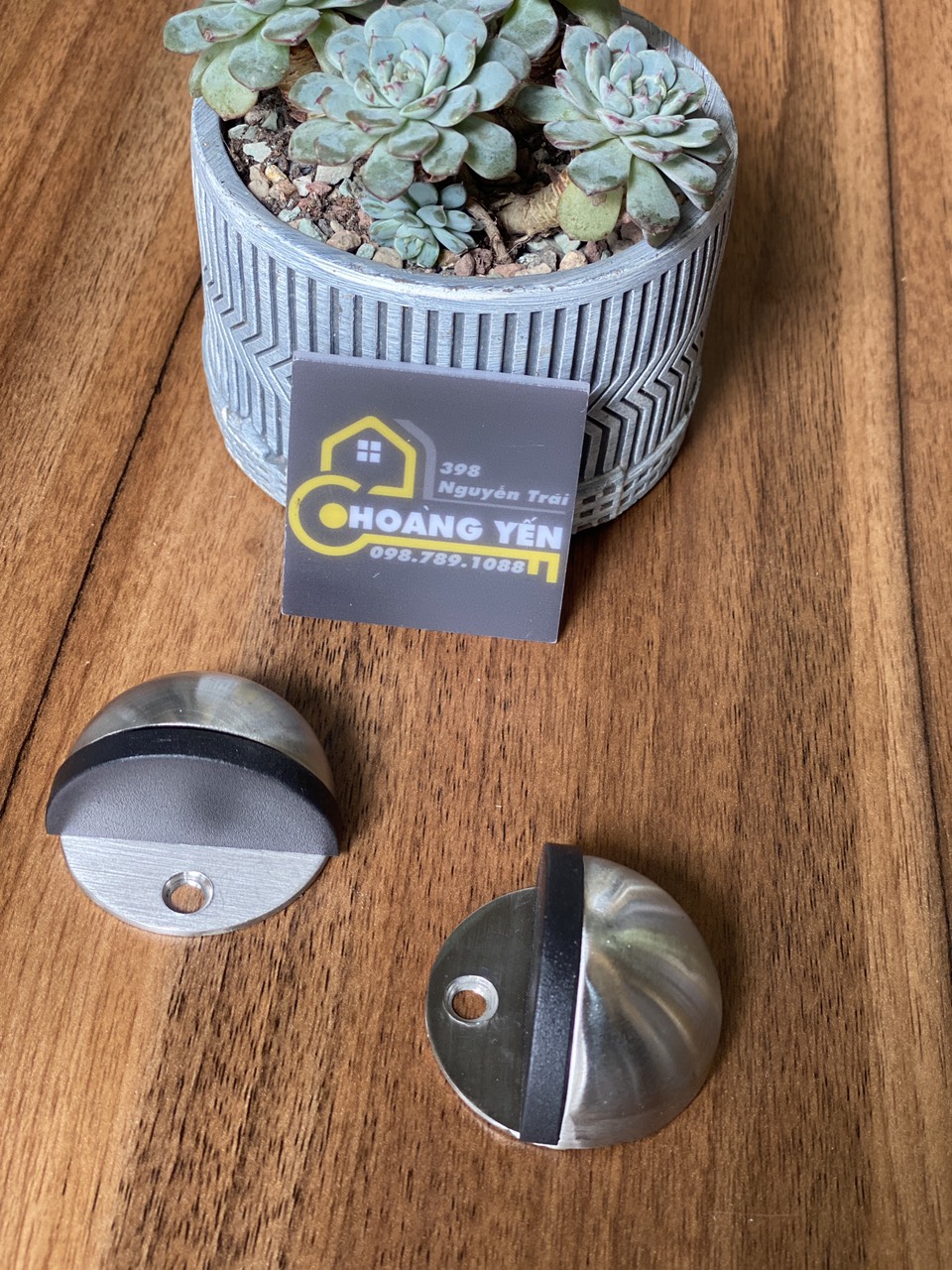 Chặn Cửa Hình Bán Nguyệt Chống Va Đập Inox 304