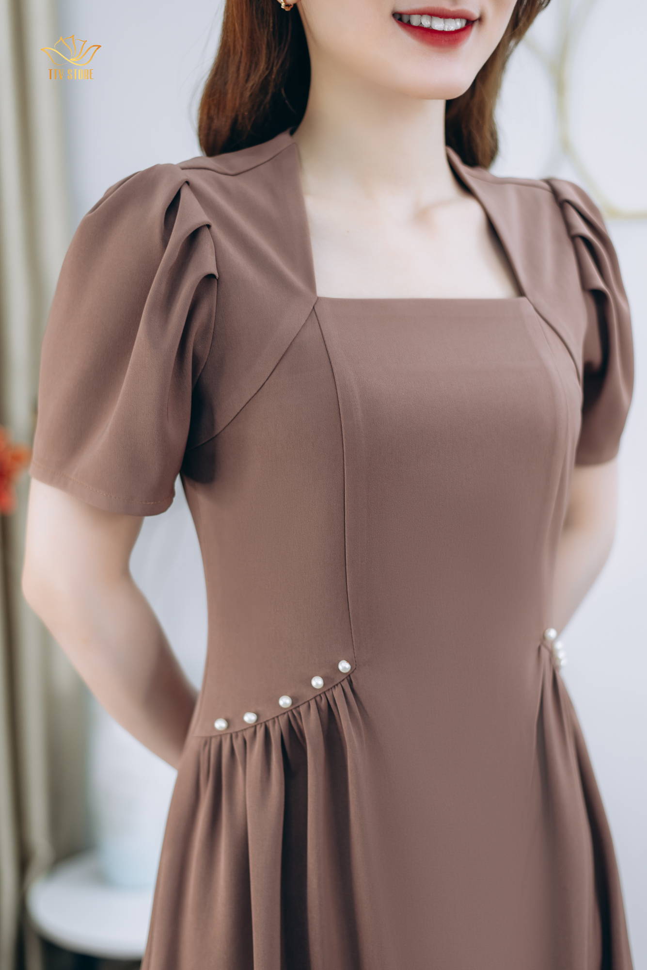 Đầm xòe thiết kế trung niên sang trọng Cổ vuông eo đính ngọc màu Đen TTV STORE TTV1277