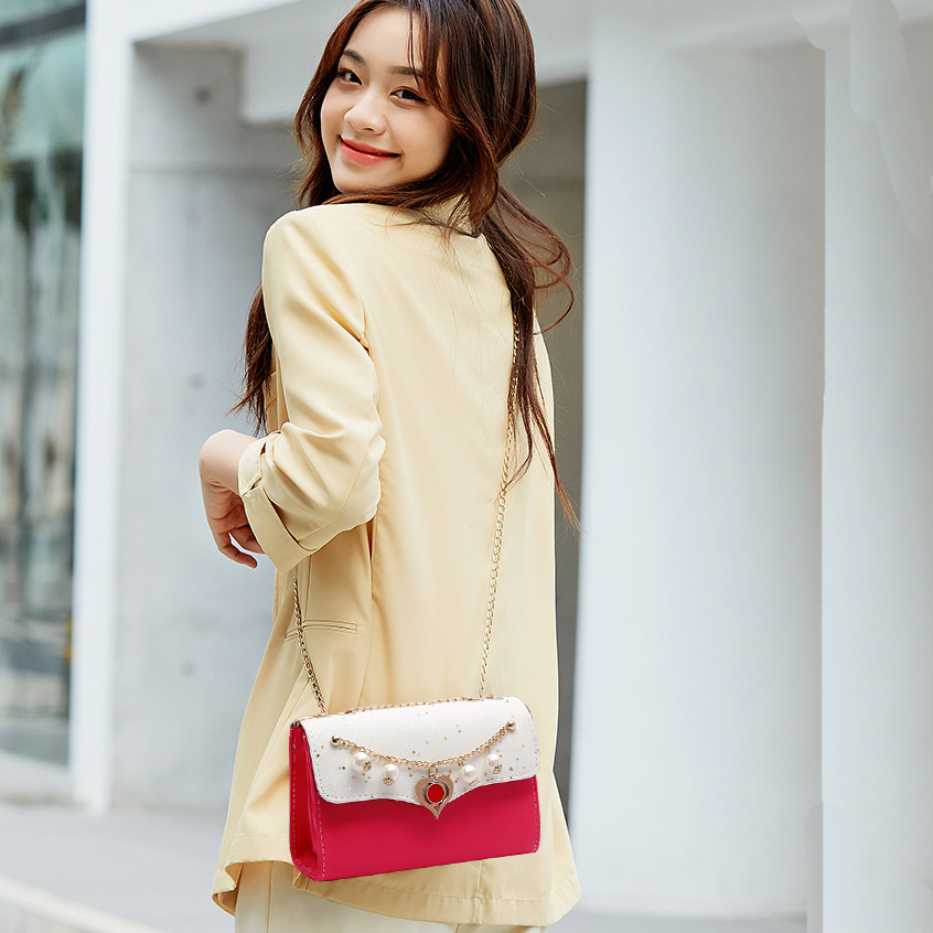 Túi Đeo Chéo Trái Tim ĐÍnh Ngọc T38