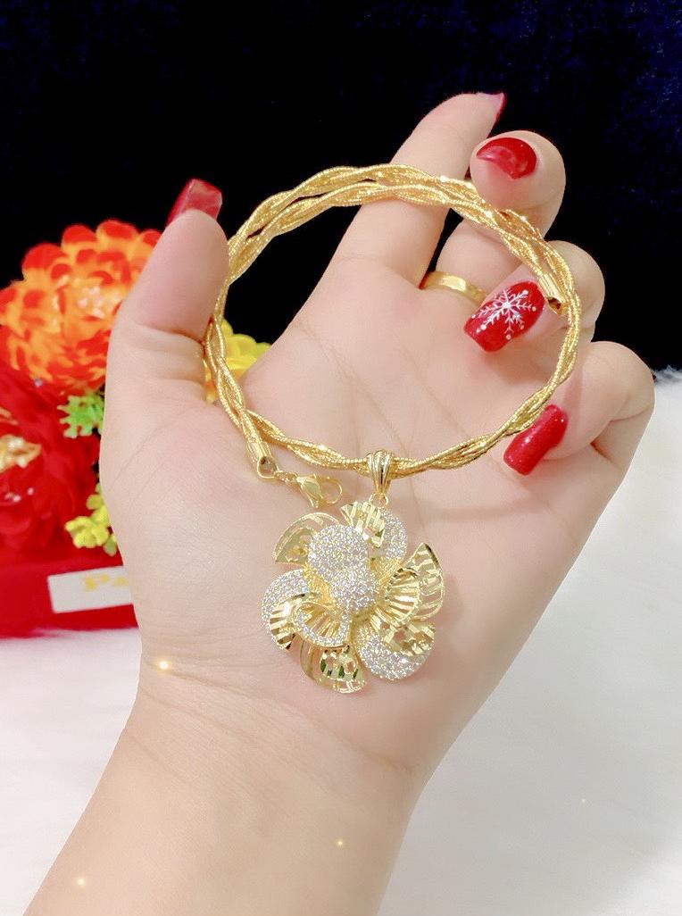Kiềng cổ mặt hoa xoáy mạ 18k cao cấp E949
