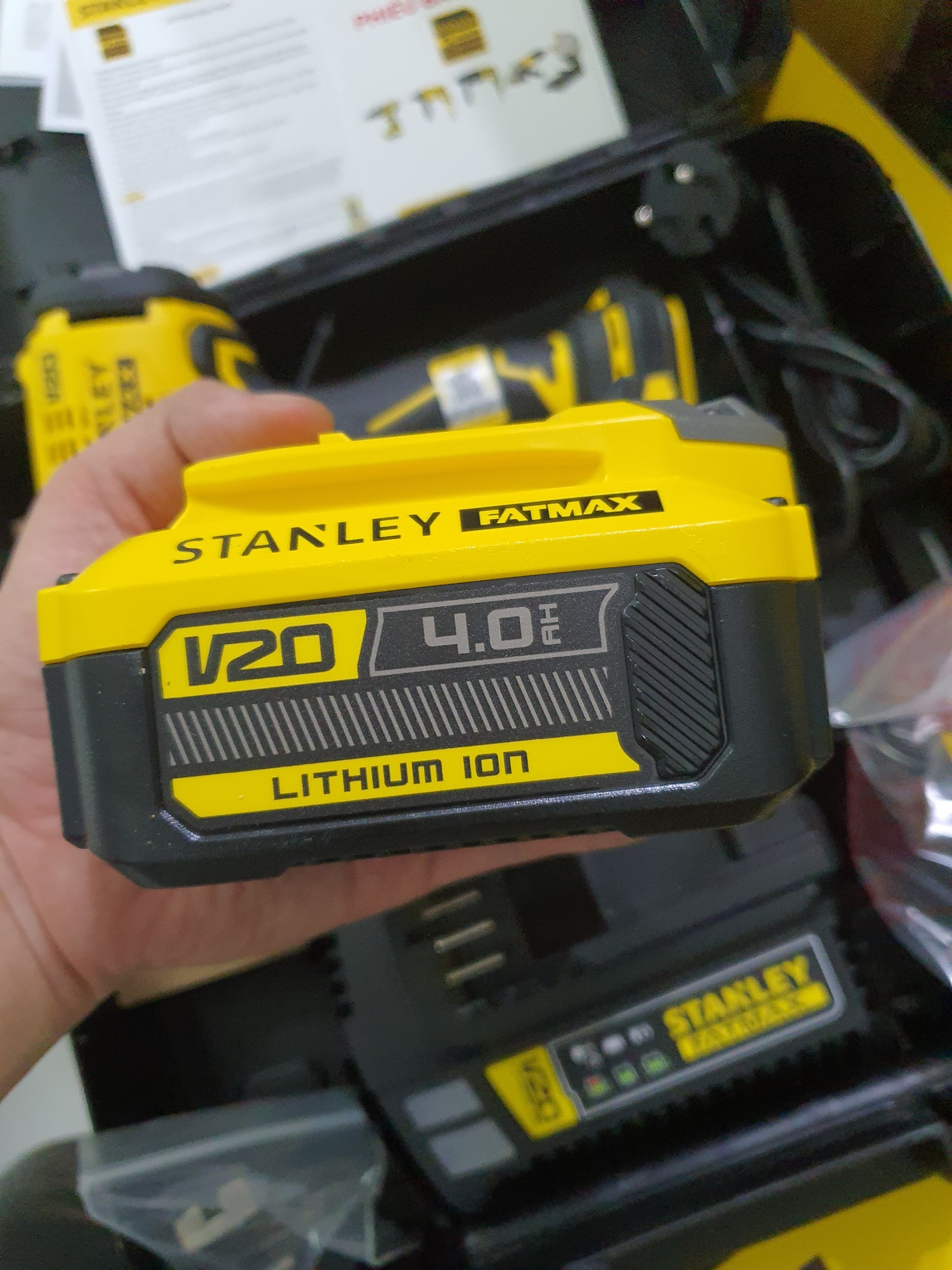 Máy khoan động lực 3 chức năng Brushless FatMax dùng pin Stanley SBD721M2K - Chính hãng