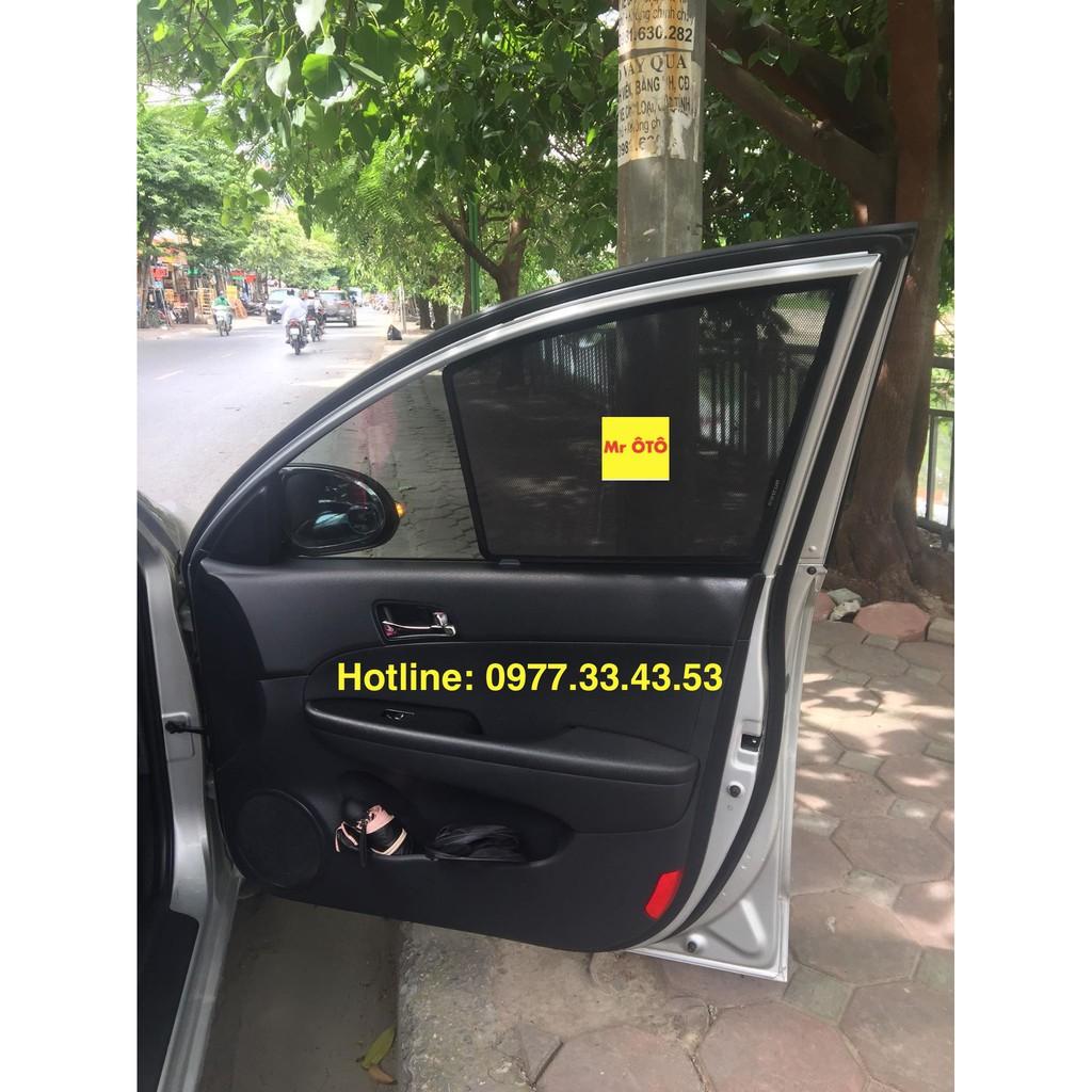RÈM CHE NẮNG NAM CHÂM CHO XE HYUNDAI I30CW.