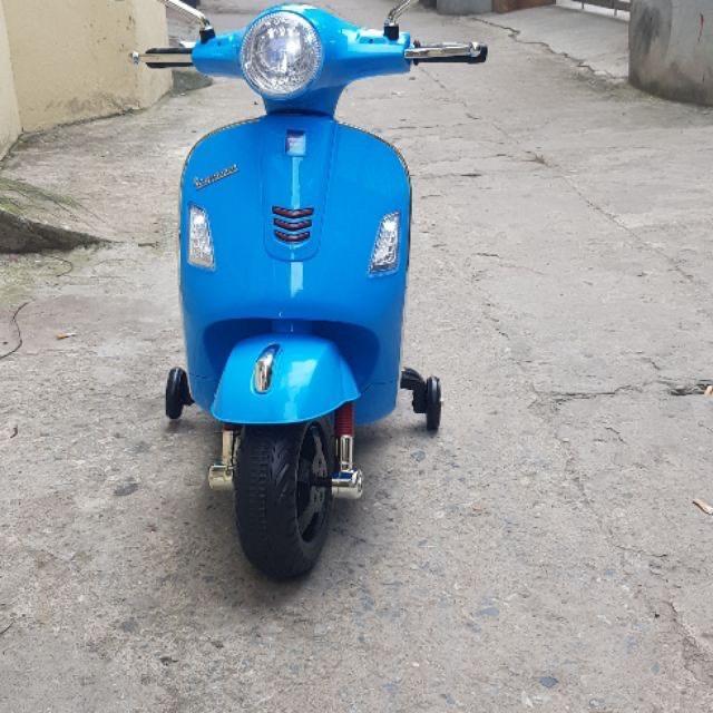 Xe điện vespa cho bé  sử dụng chân ga đa chức năng - Hồng