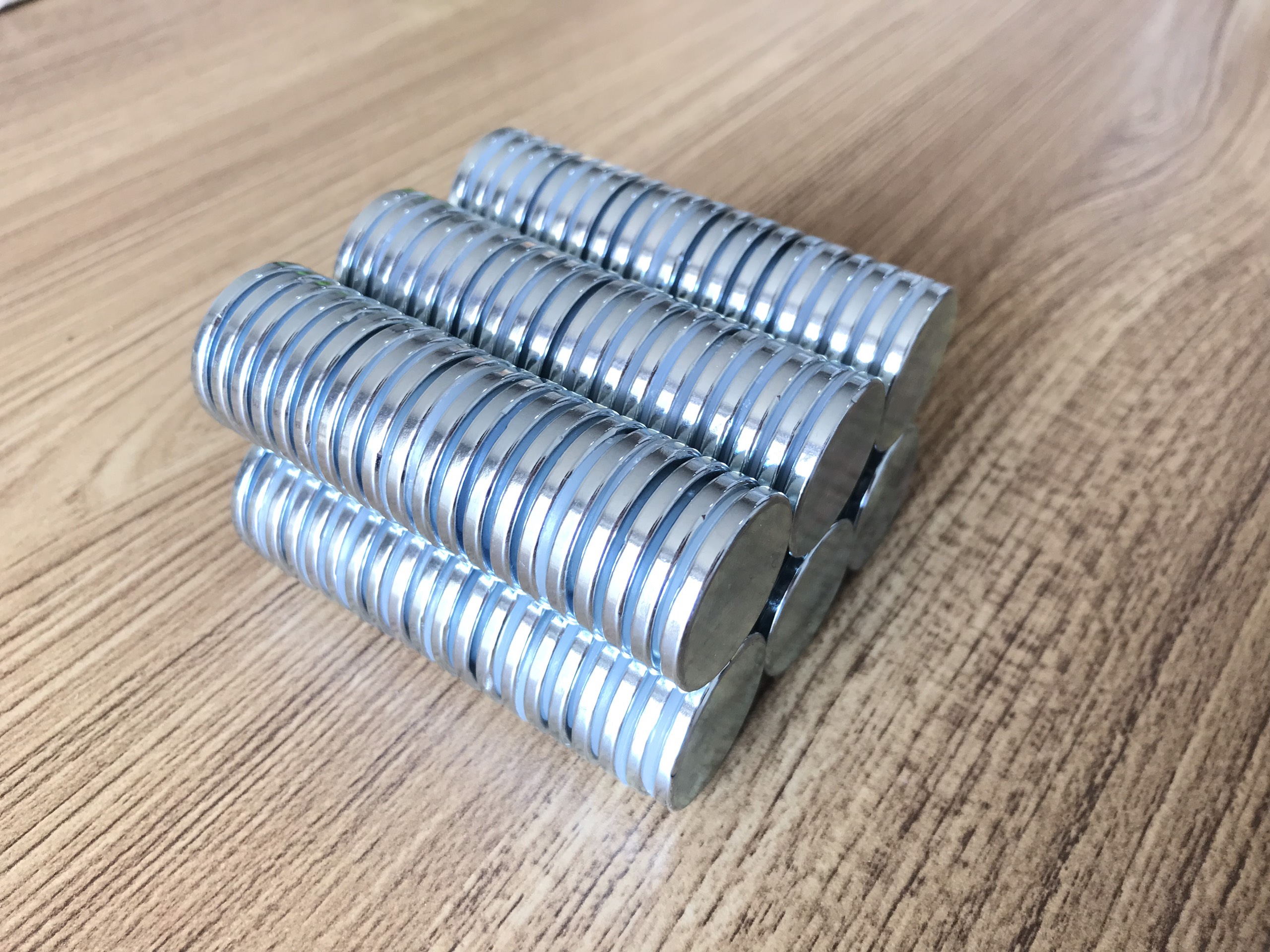 10 Viên Nam Châm Đất Hiếm Loại Tròn 25x3mm Mạ Kẽm Lực Từ N35 Cực Mạnh