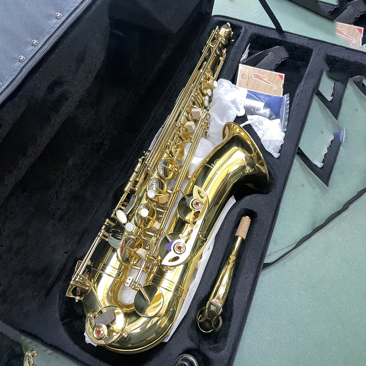 Saxophone Tenor Mới Tặng Full Phụ Kiện