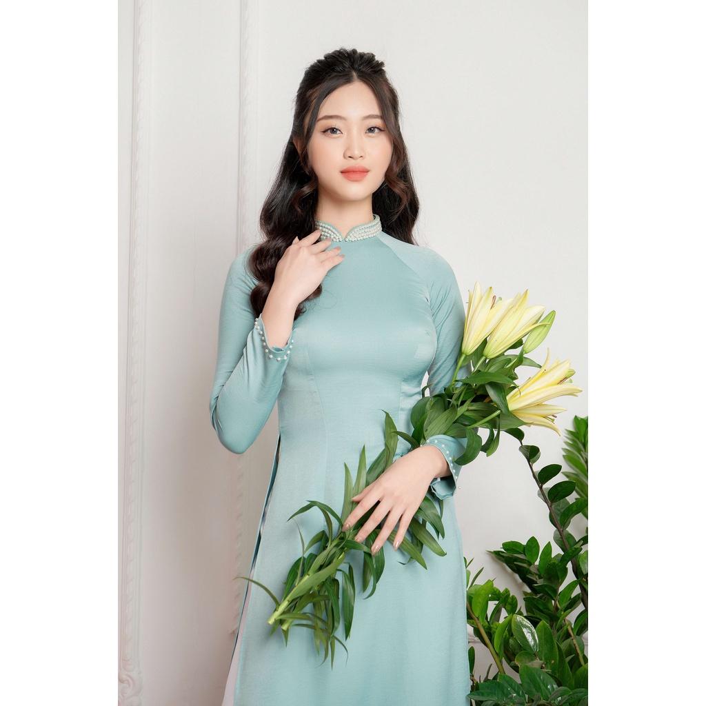 Áo dài lụa tây thi màu xanh đính hạt trai by Quỳnh Hương