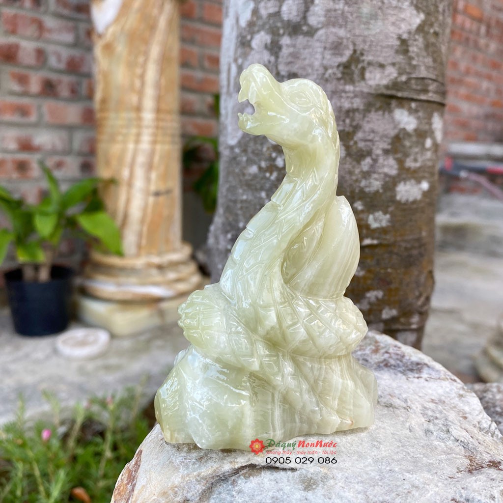 Tượng đá rắn 12 con giáp phong thủy đá ngọc Pakistan 10cm đá Non Nước