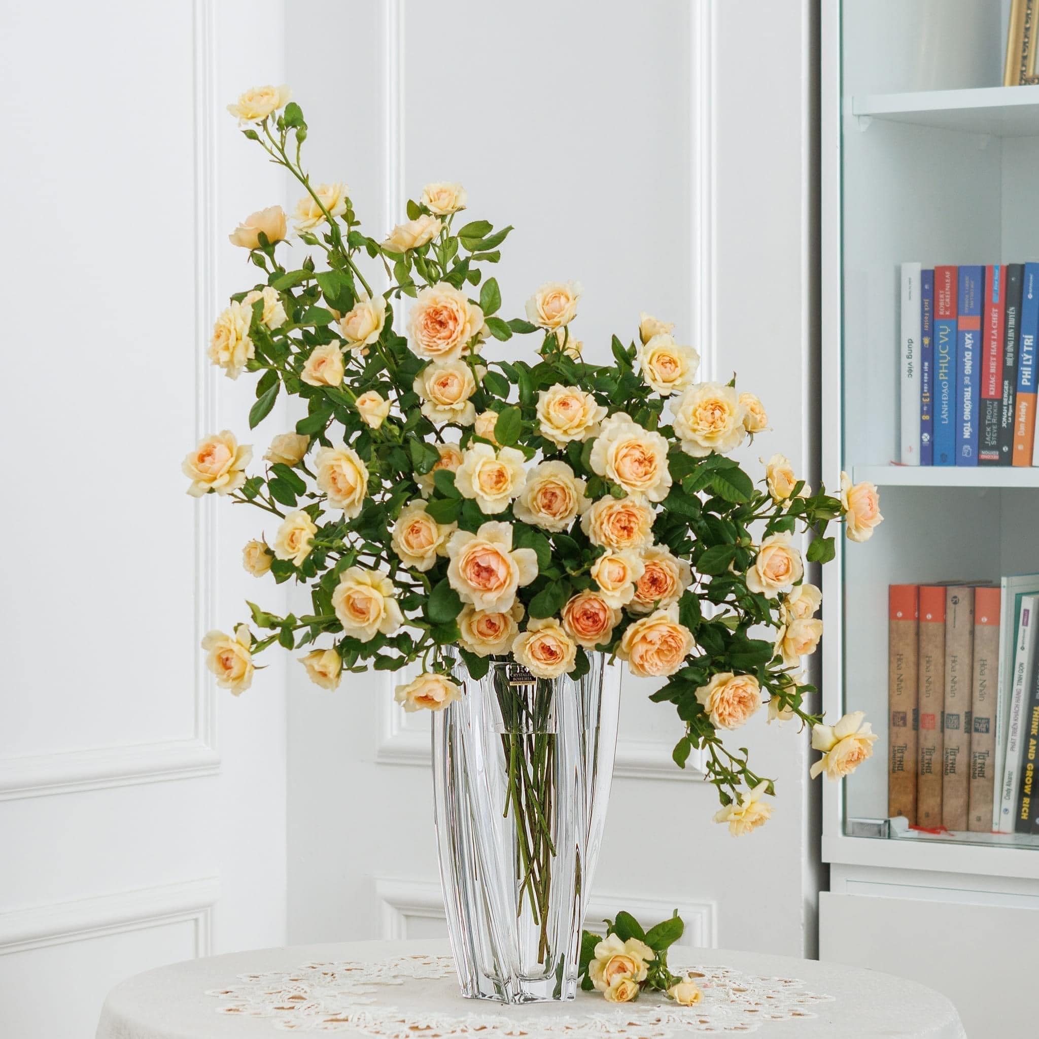 Lọ hoa Bohemia sao Yoko White cao 30.5cm