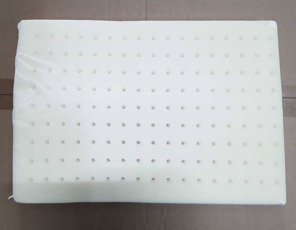 Gối cao su kuku chống ngạt thoáng khí cho bé tặng kèm 1 vỏ gối phụ thay thế 30x44x3 cm ku2025 ( cao su nhân tạo )