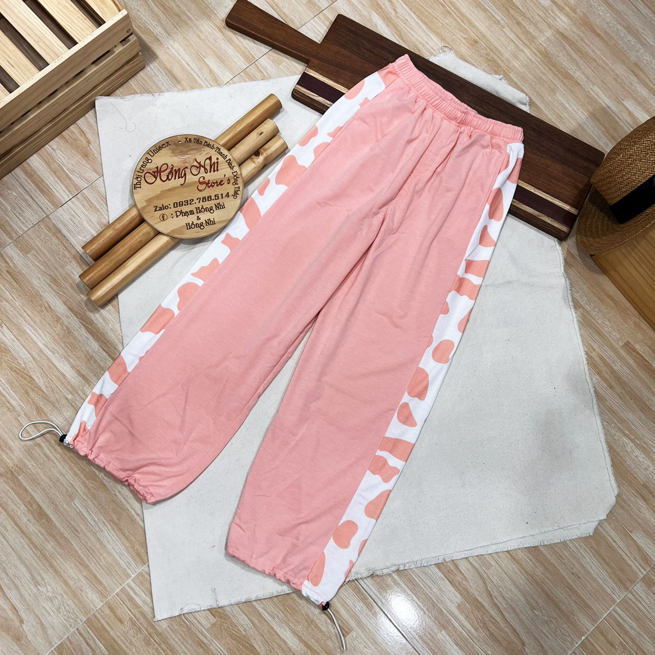 Quần Jogger Line Ulzzang Unisex Jogger Phối Sọc Con Báo Dây Rút Lai Ống Rộng - MM