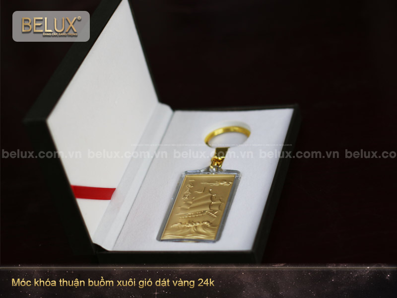 Móc khóa Thuận buồm xuôi gió dát vàng 24k