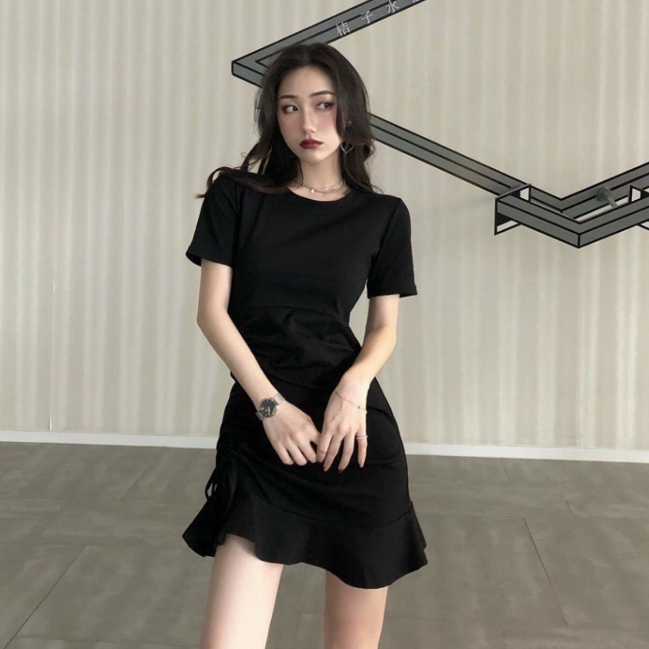 Váy body dây rút dáng ôm đuôi cá phong cách cá tính