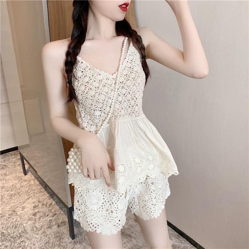 Set bộ đi chơi len móc gồm áo 2 dây babydoll và quần sóc