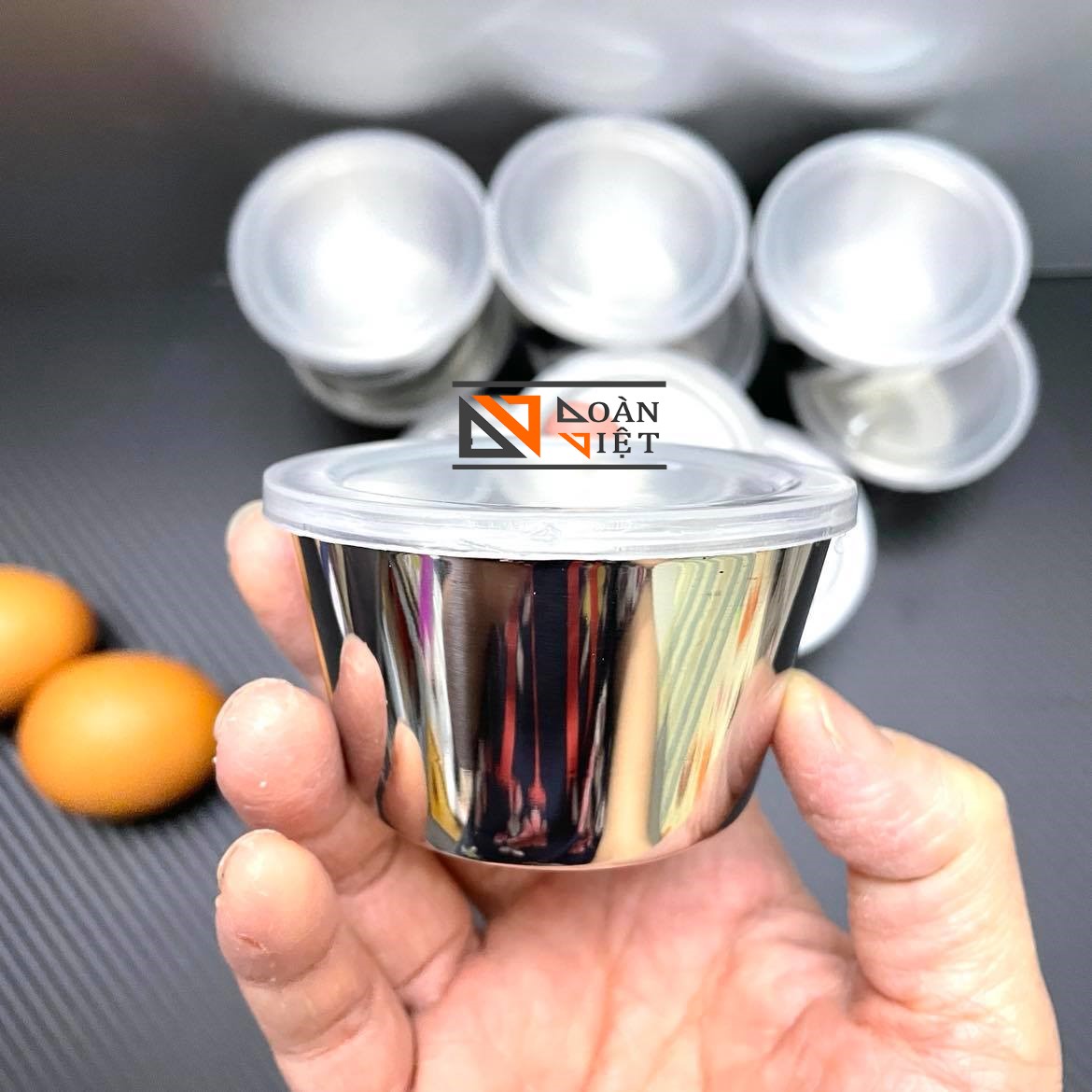 Khuôn Bánh Flan Inox Không Gỉ - Combo 10 khuôn đường kính 7 cm x cao 4cm (Có Nắp). Dụng cụ hộp chứa đựng thưc phẩm nhỏ gọn cho trẻ nhỏ an toàn cho sức khoẻ