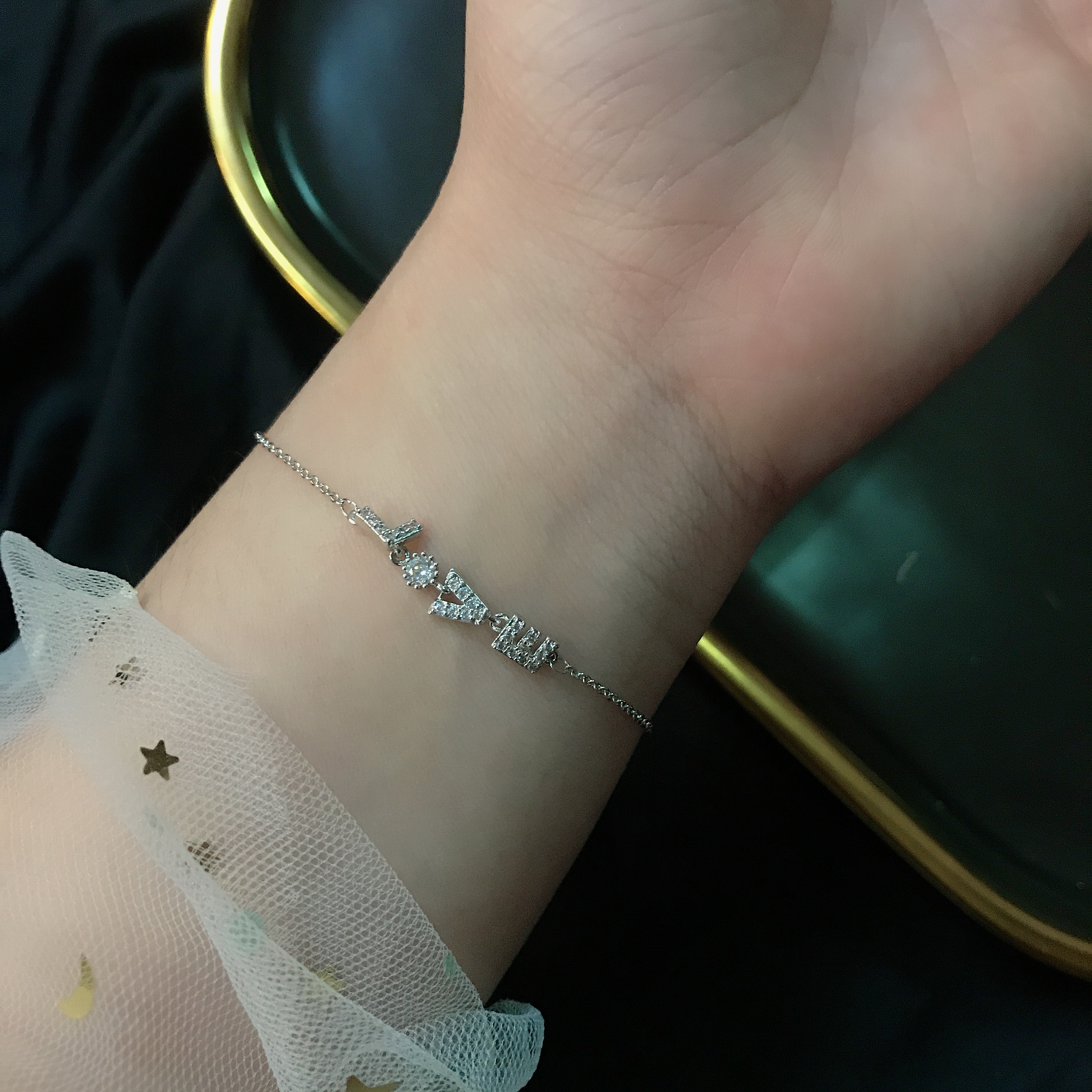 Lắc tay nữ xi bạc dây nhuyễn chữ "Love" đính hột lấp lánh siêu xinh, siêu đáng yêu - 280LTLOVE-031