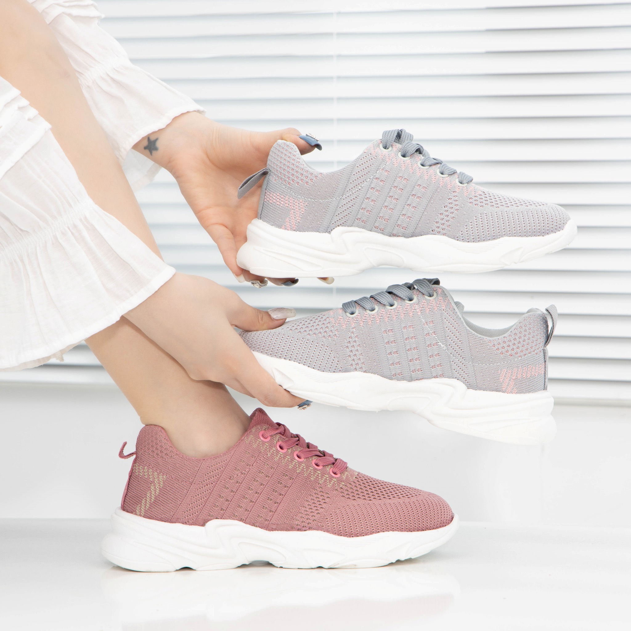 Giày Thể Thao Nữ MWC Đế Cao Sneaker Vải Phối Màu Trẻ Trung Năng Động NUTT- 0650