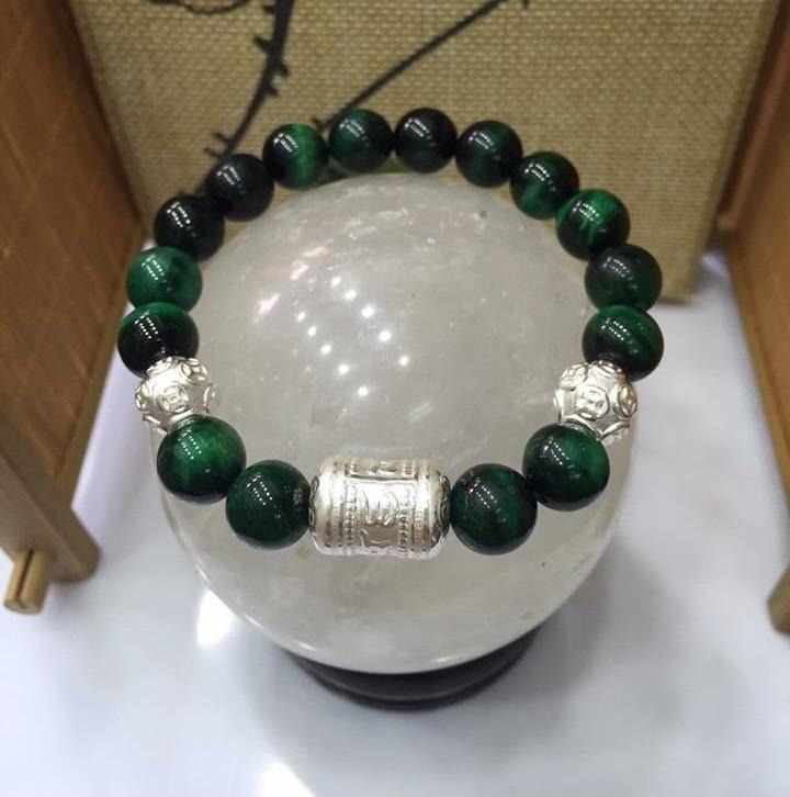 Vòng tay phong thủy đá Mắt Hổ Xanh Lá 8 ly mix charm