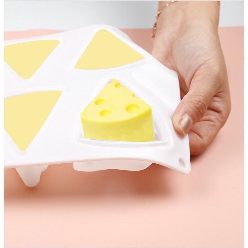 Khuôn làm bánh, pudding ăn dặm cho bé bằng silicon hình phomai, khuôn thỏ heo làm rau câu cho bé