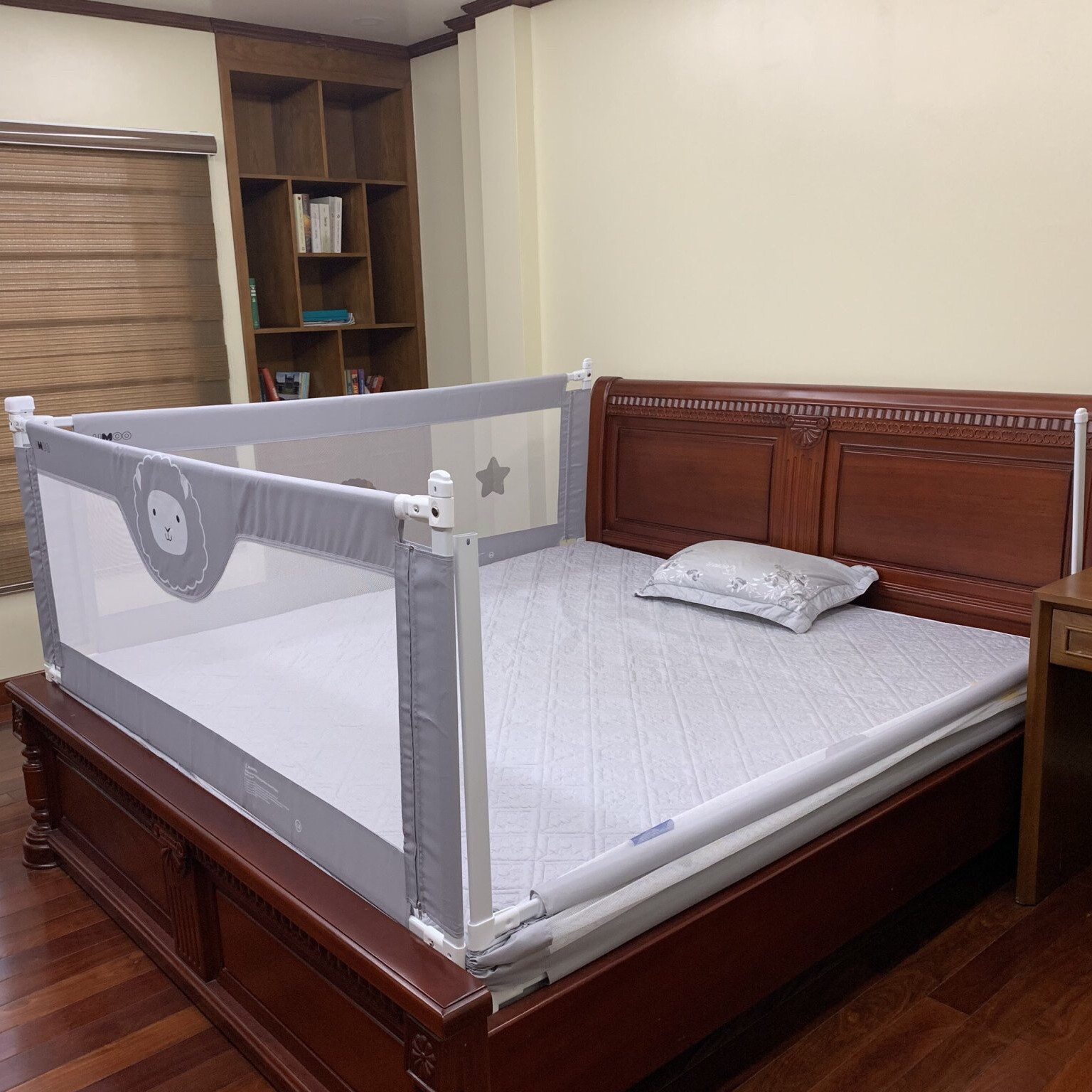 Thanh chặn giường, chắn giường cao cấp Umoo lắp đặt gọn nhẹ, không khoan đục, vải lưới giúp bố mẹ quan sát hoạt độn, đảm bảo an toàn cho bé