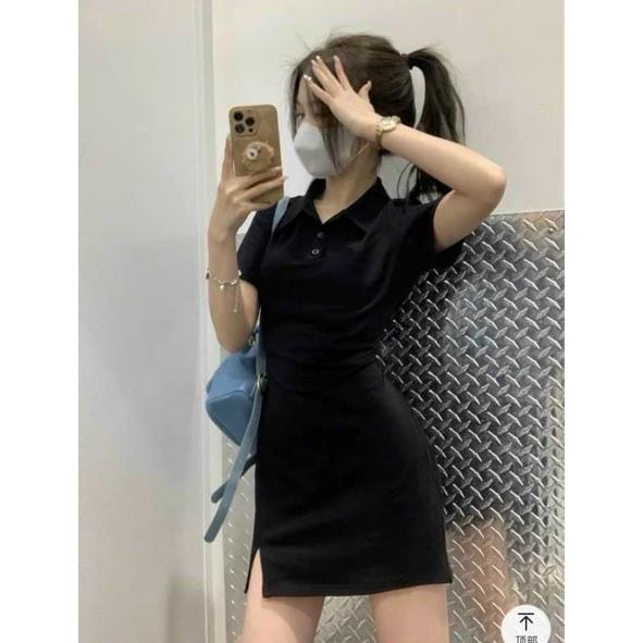 Đầm đen cổ polo ôm body xẻ dáng basic năng động