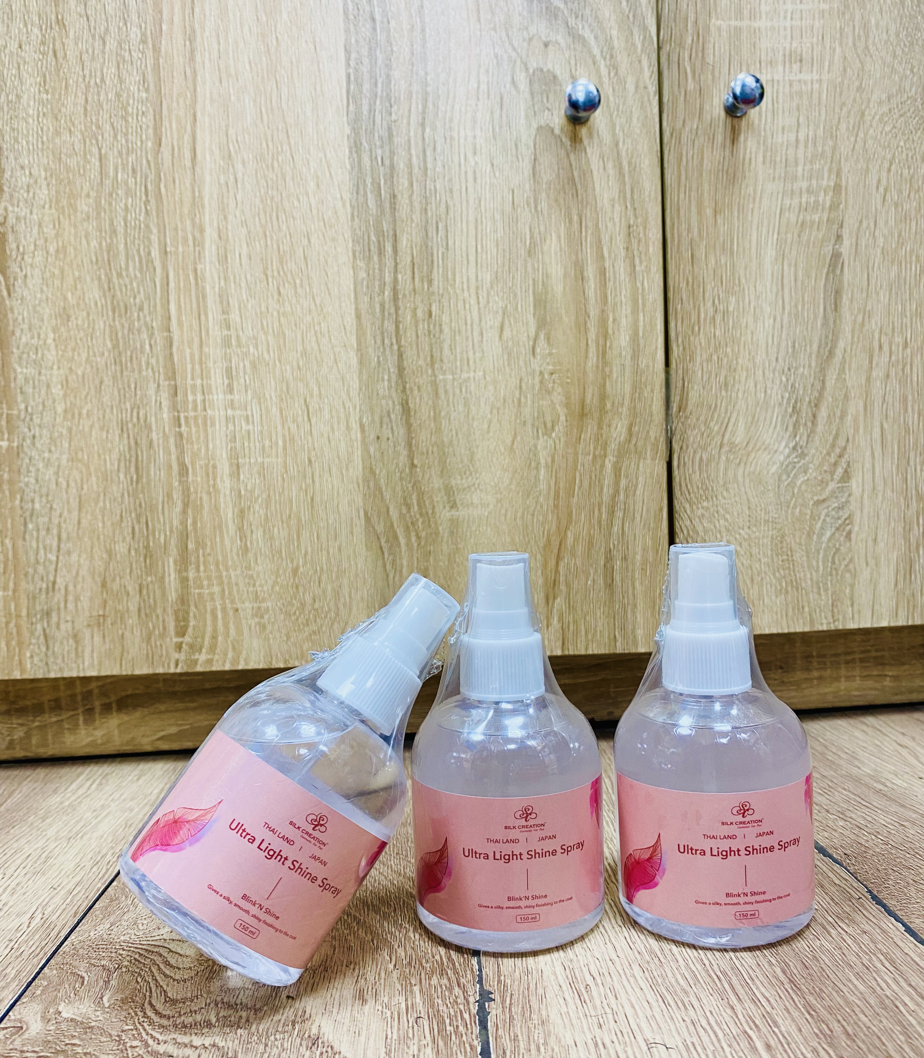 Nước hoa Ultra Light Shine Spray 150ml dưỡng lông cao cấp dành cho thú cưng