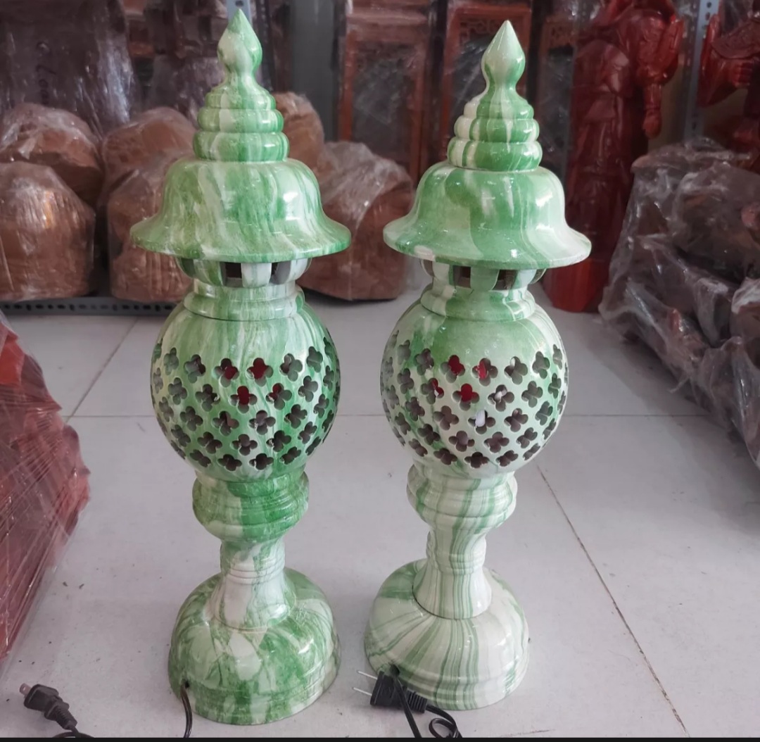 Đèn thờ gỗ cao cấp sơn phủ vân đá siêu đẹp cao 34cm