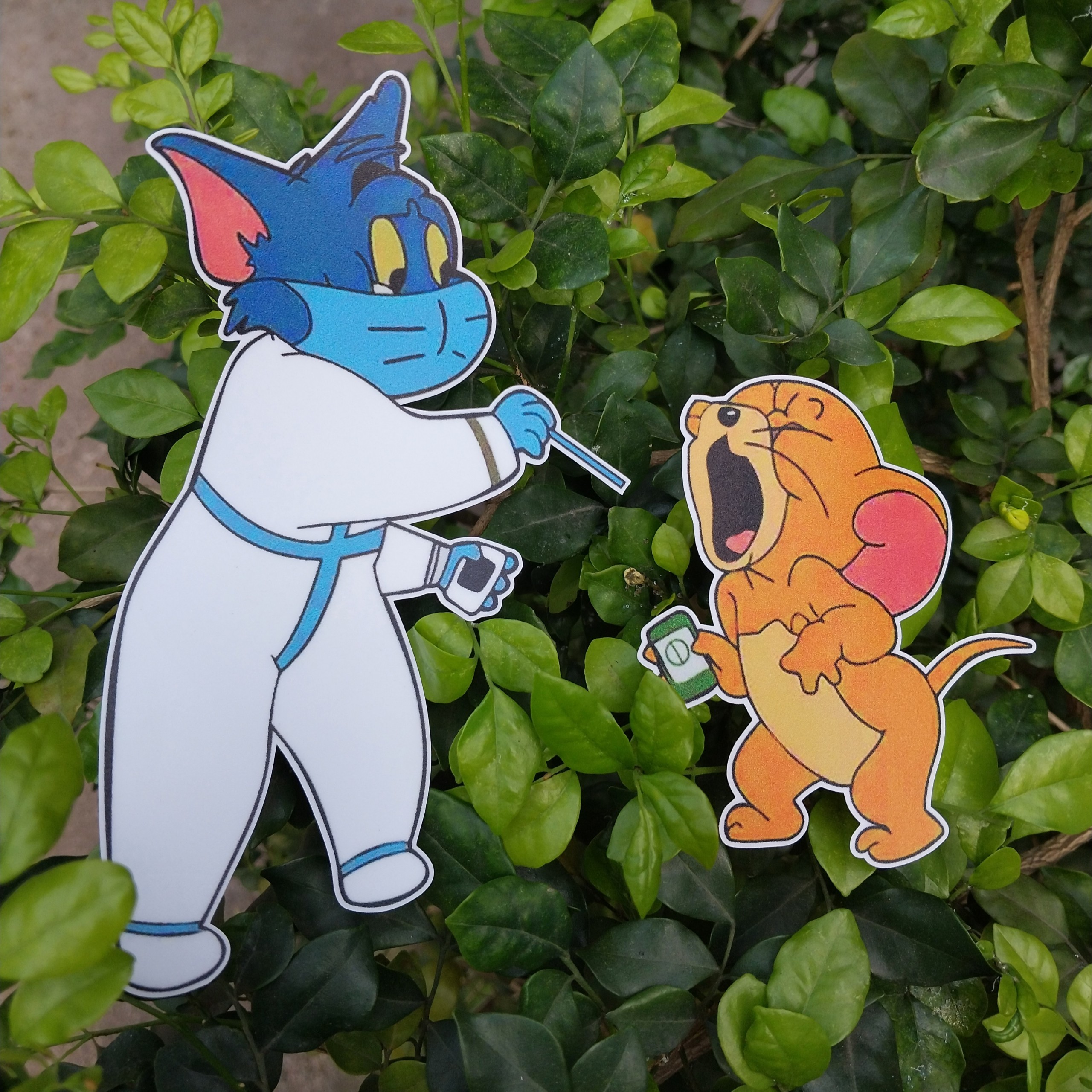 Hình Dán Tom và Jerry đã tiêm vaxin, decan mèo và chuột kháng nước,dán kính xe oto, xe máy, xe đạp điện