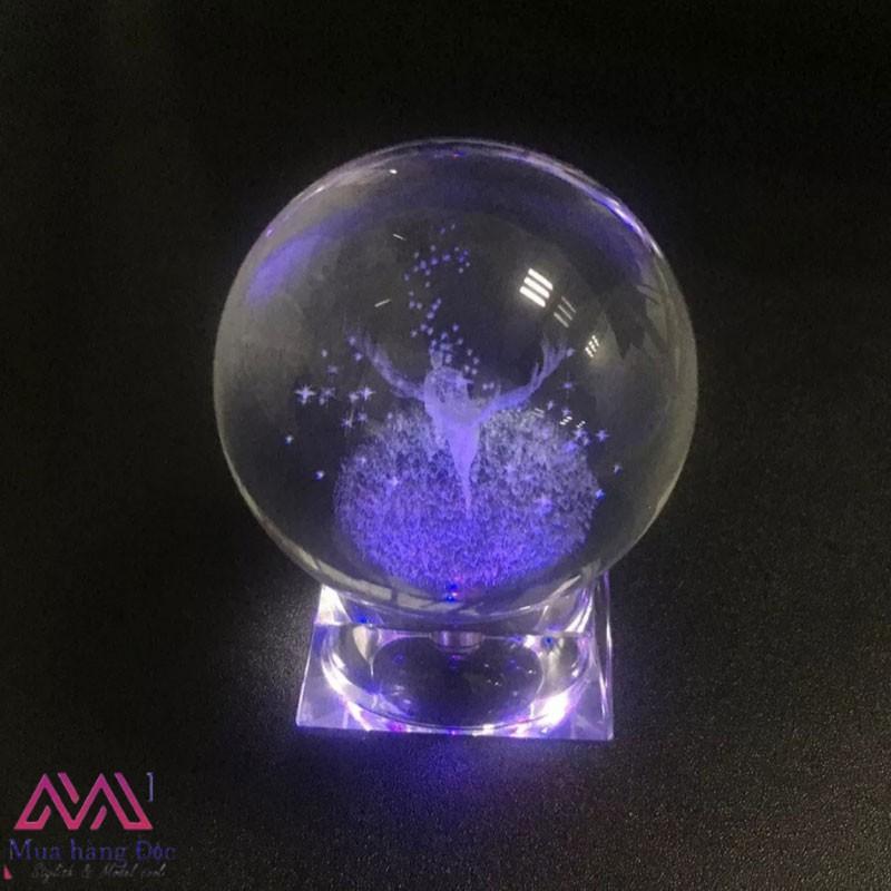Bộ Quà Tặng Quả Cầu Pha Lê Danledion Khắc Laser 3D LED Chú Hươu