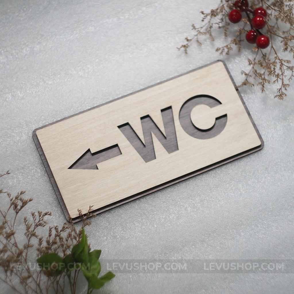 Bảng gỗ WC dán tường có mũi tên chỉ hướng nhà vệ sinh LEVU-TL06