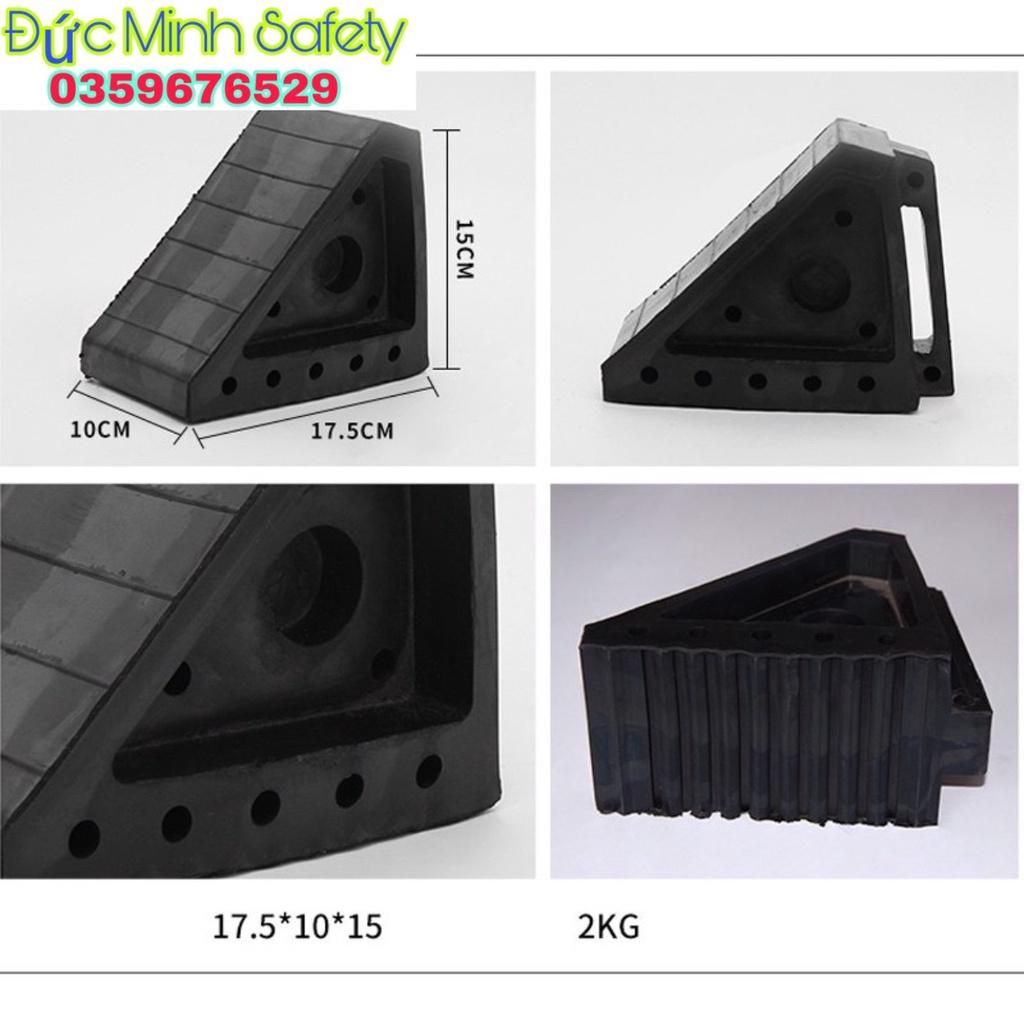 Cục chặn lùi xe oto tam giác di động