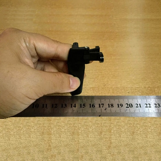 Bánh lái nhựa tàu điều khiển từ xa S.M 7011 giúp tàu có thể rẽ trái rẻ