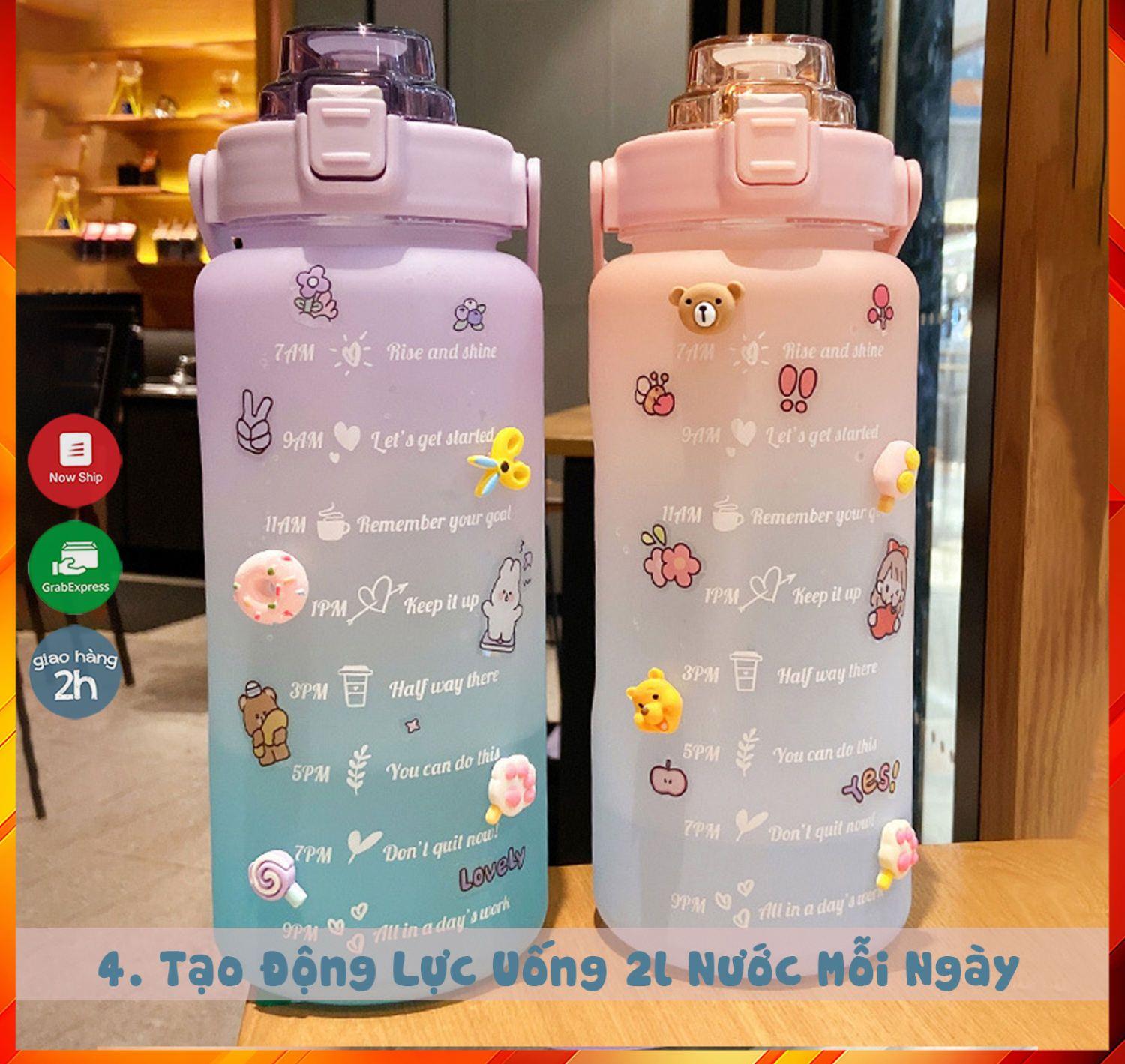 Bình đựng nước 2L dễ thương chia vạch báo giờ nhắc uống nước T3M tặng Sticker bình nước 2lit có ống hút tiện lợi