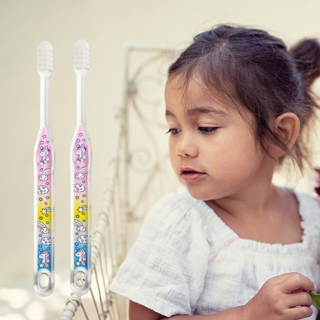 Set 2 Cây Bàn Chải Đánh Răng Cho Bé Từ 04~09 Tuổi  RDK – 280Y Màu Trắng Kỳ Lân