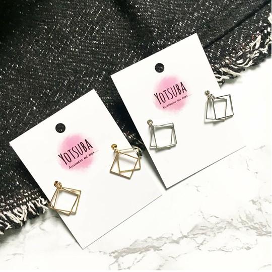 Khuyên tai mini vuông