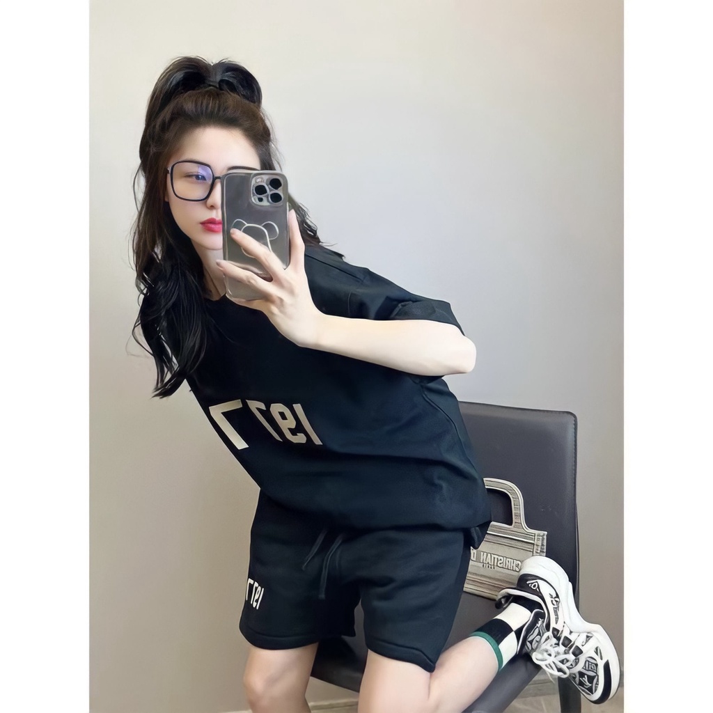 Đồ bộ Quần Short Áo Thun Cộc Tay 1977 2 Màu - DOMIN