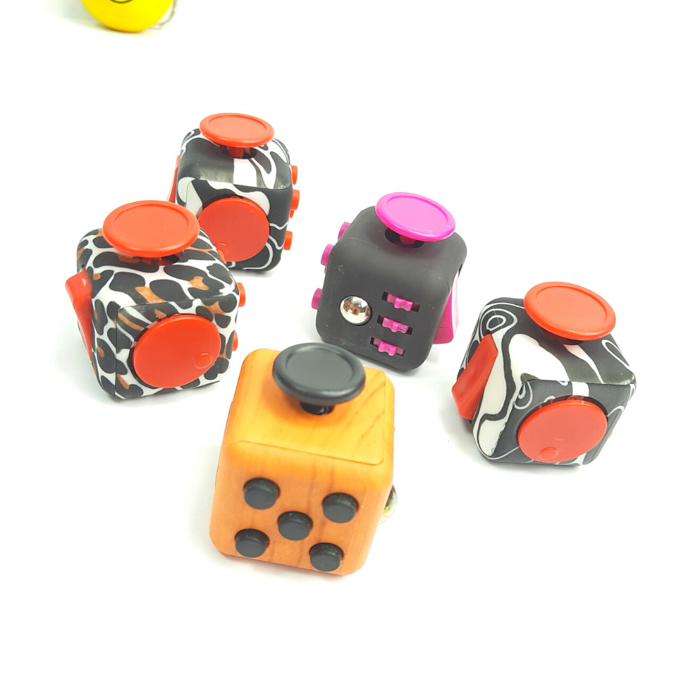 Combo 2 Khối Vuông Fidget Cube - Quà Tặng Kì Diệu Giảm Stress Tăng Khả Năng Tập Trung (Giao Mẫu Ngẫu Nhiên )