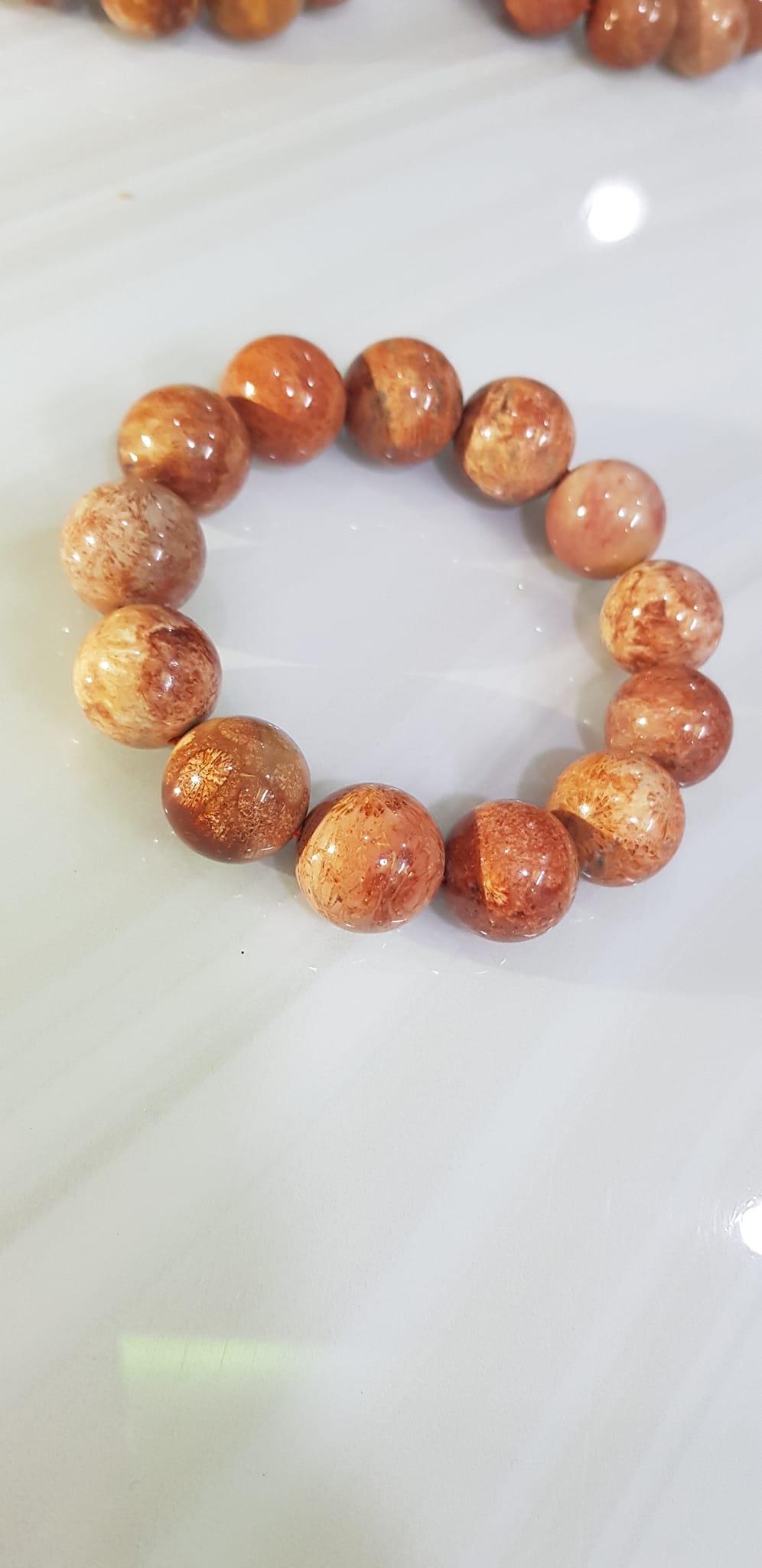 Vòng Tay Nam San Hô Hóa Thạch Mới size vòng 16mm 13 hạt đúng cung sanh tốt Màu Đỏ Hoa Đẹp Sang đỏ dãy núi tự nhiên Vòng hàng hiếm bóng nam đeo đẹp may mắn sang tay lắm ạ