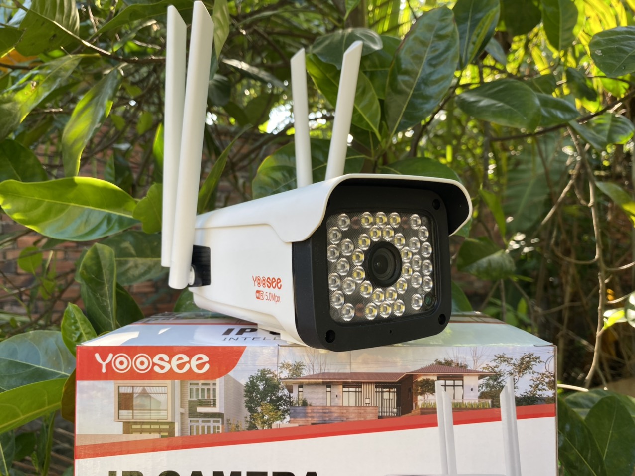 Camera wifi YooSee ngoài trời soi đêm có màu HD-1080P QJ04- Hàng chính hãng