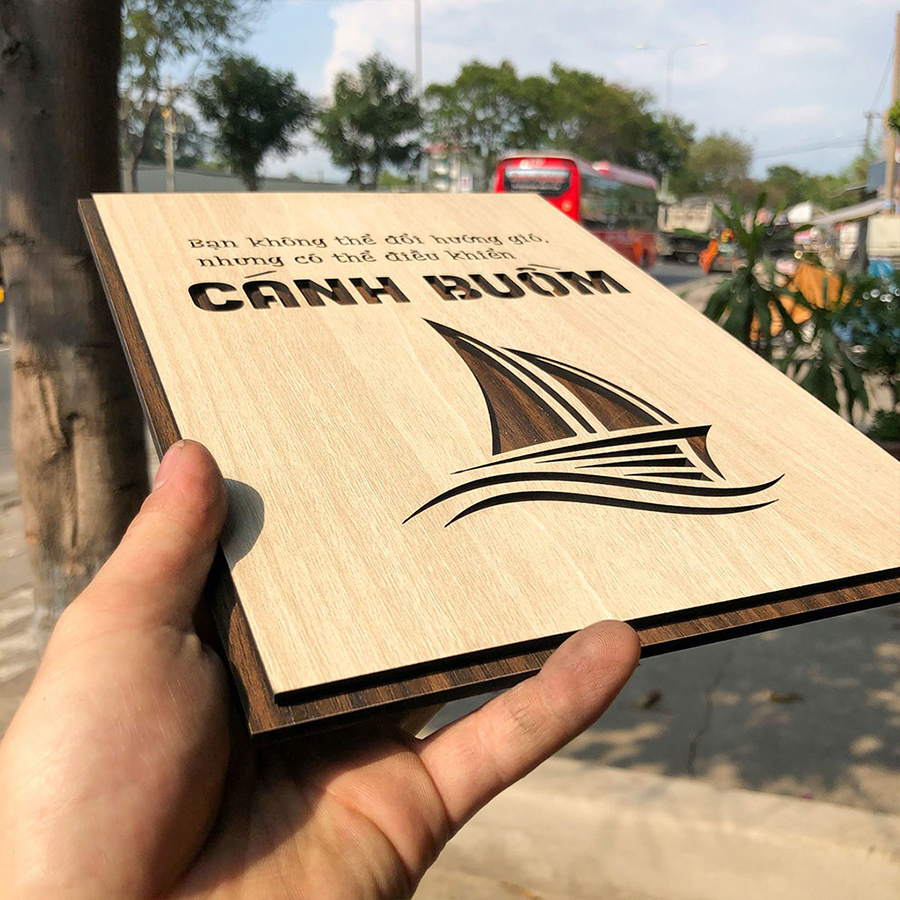 Tranh treo tường- Bạn không thể thay đổi hướng gió, nhưng có thể điều khiển cánh buồm