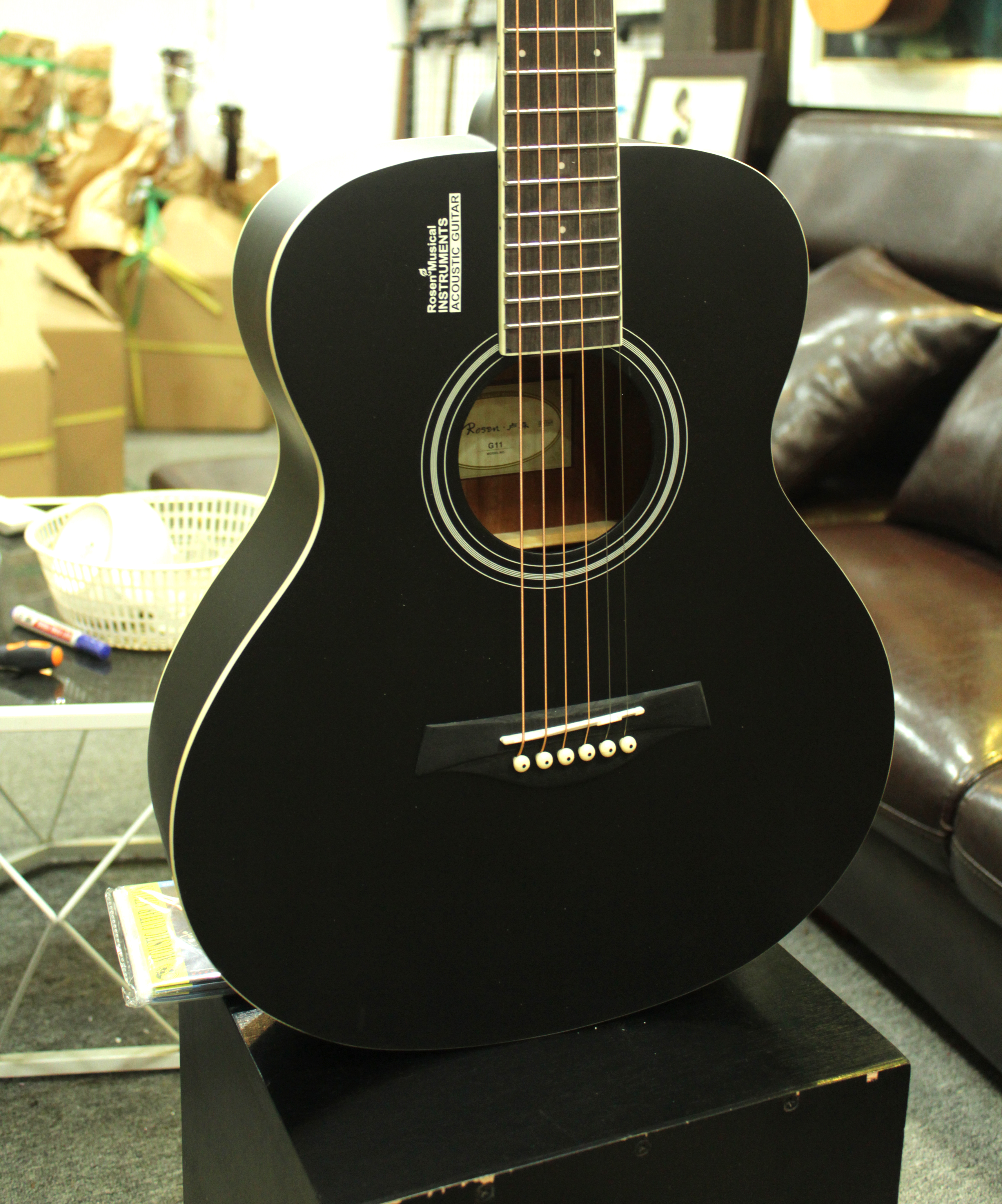 Đàn Guitar Acoustic Rosen Mini Mầu Đen Nhám ( Solid Top)