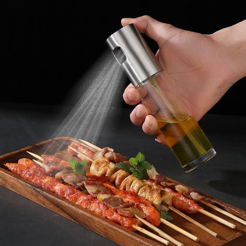 Bình xịt dầu ăn ,thủy tinh phun sương giúp gia vị thấm nhanh và đều hơn vô cùng tiện lợi cho nhà bếp