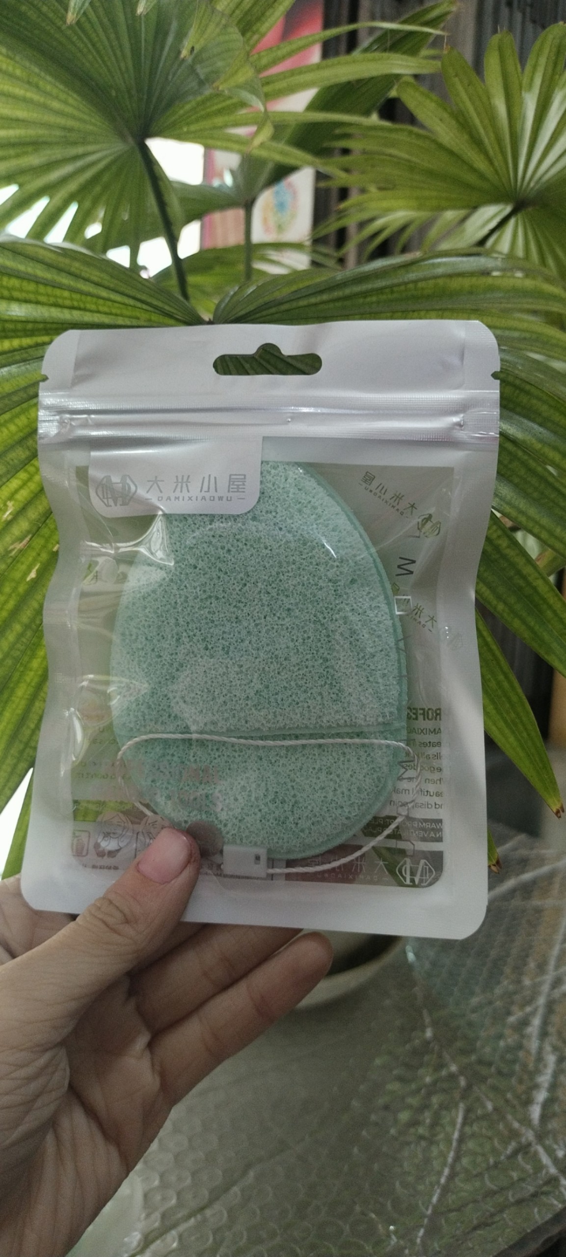 Bông Mút Rửa Mặt Xỏ Ngón Mềm Mại, Làm Sạch Sâu ( giao màu ngẫu nhiên )
