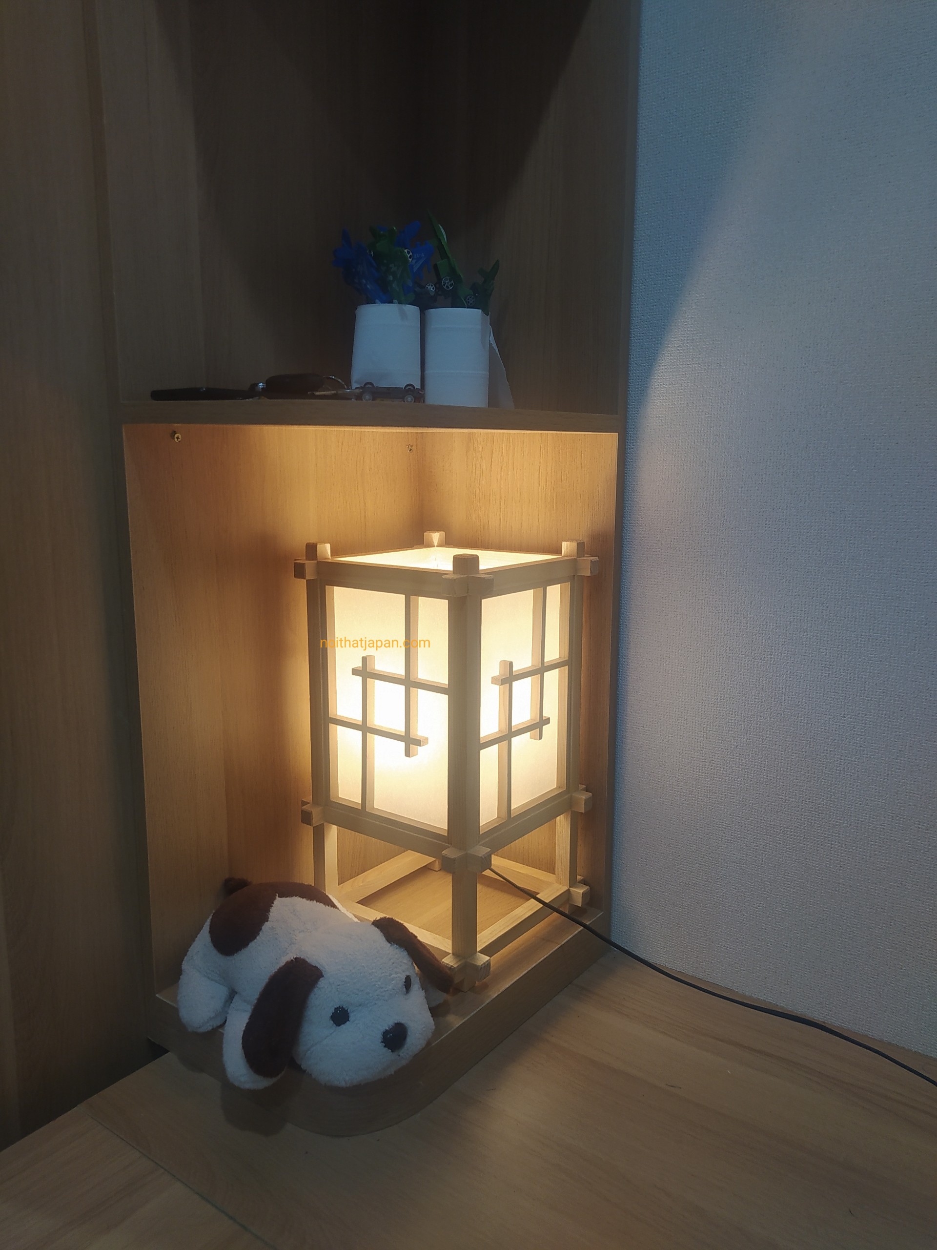 Đèn bàn gỗ tự nhiên, đèn shoji Nhật, trang trí phòng trà, phòng thiền phong cách Nhật Bản, để bàn, hình hộp, kt 20*20*40cm gồm bóng đèn led ánh sáng vàng