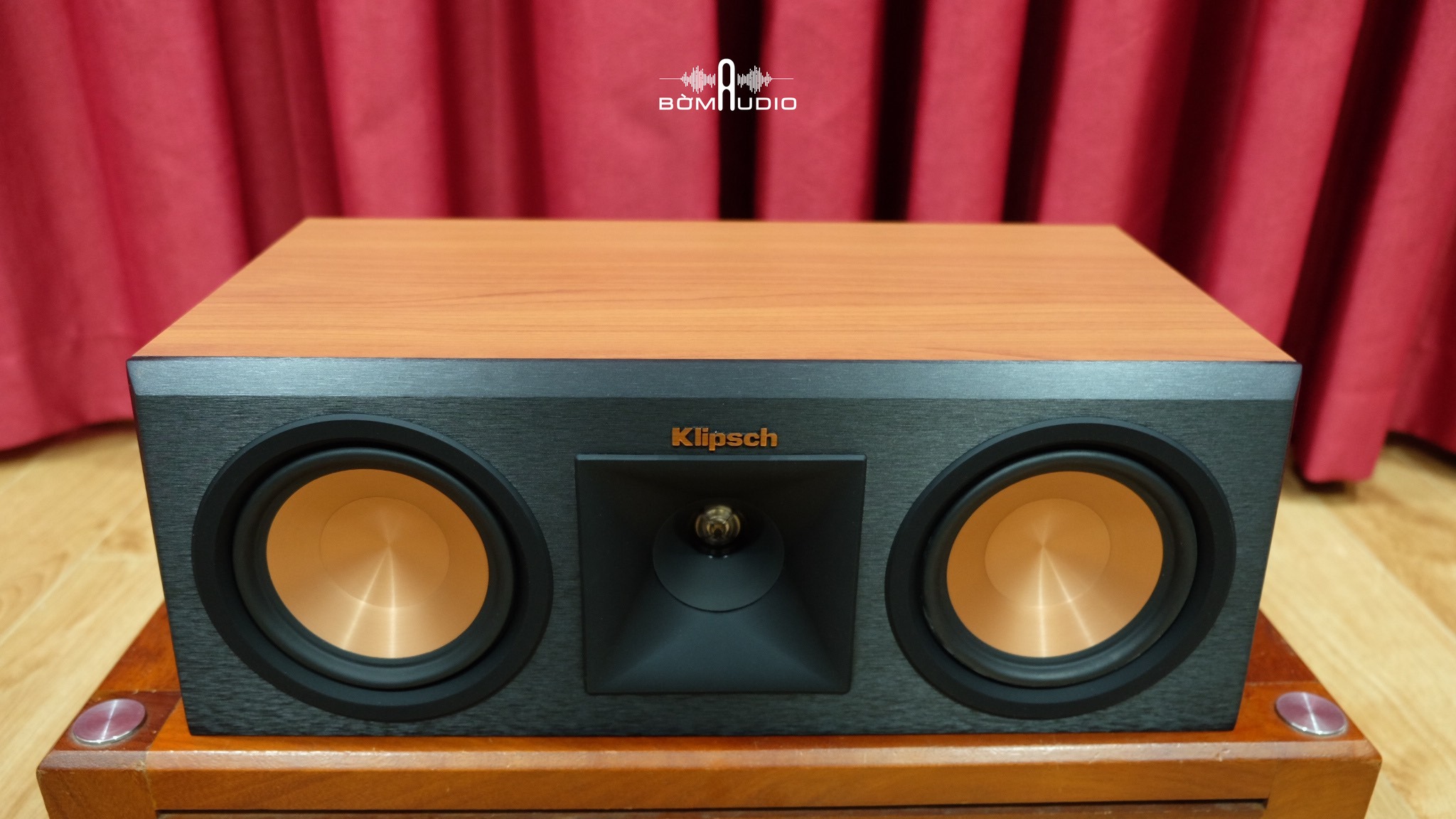 KLIPSCH RP-250C | Dòng Center Xem Phim Nghe Nhạc Reference Premiere Klipsch - Công Suất 500W x 8ohm - Độ nhạy 96dB - Tweeter Titanium LTS 25mm Hybrid Tractrix Horn Độc Quyền + 2 Loa Mid/Bass 15cm Cerametalic Phủ Copper Tinh Tế | Hàng Chính Hãng _ Mới 100%