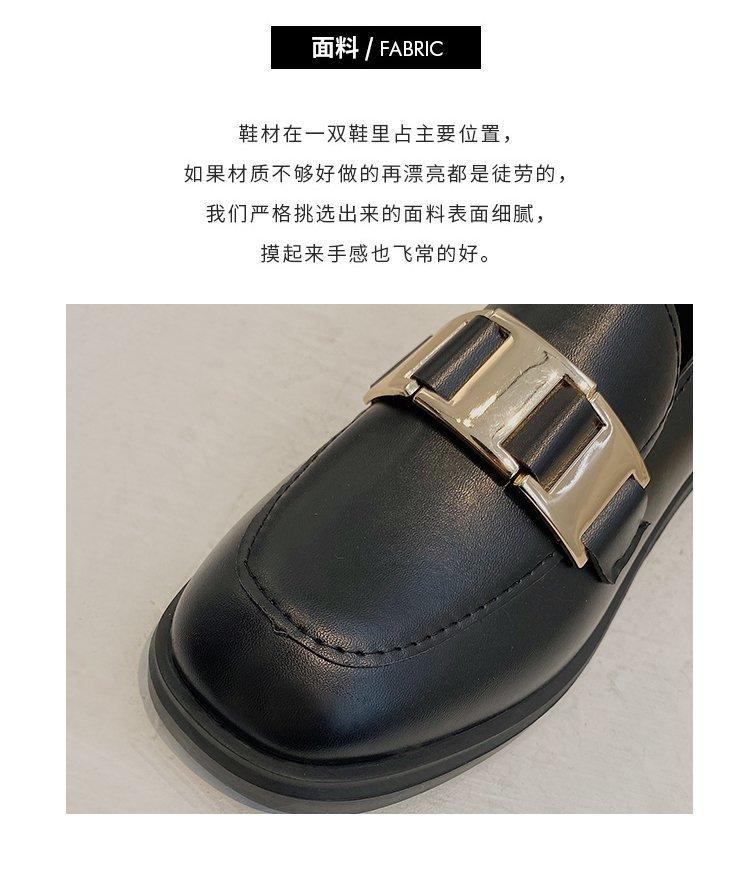 Giày lười đế phẳng khuy kim loại mang thường ngày