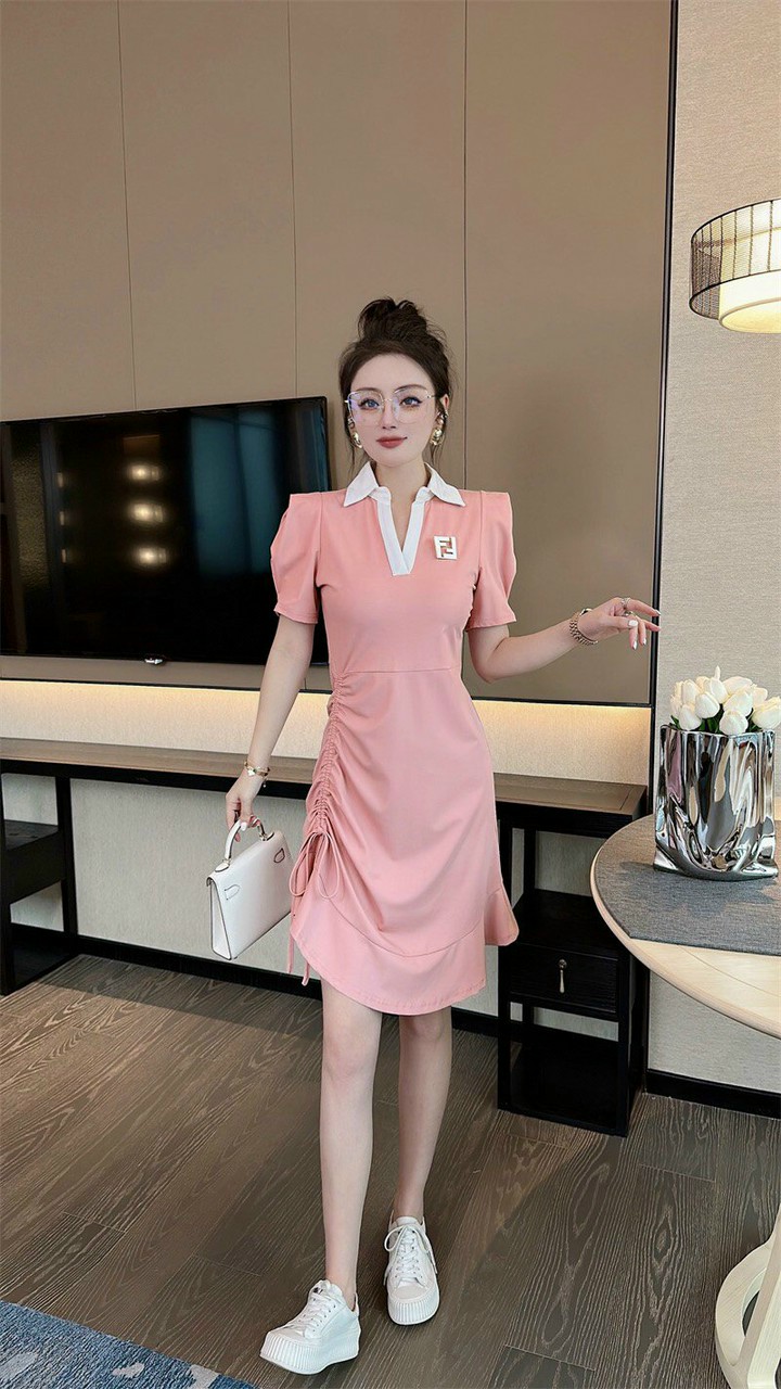 ĐẦM BODY THUN CHÂN VÁY NHÚN RÚT DÂY CỔ BẺ TRẮNG